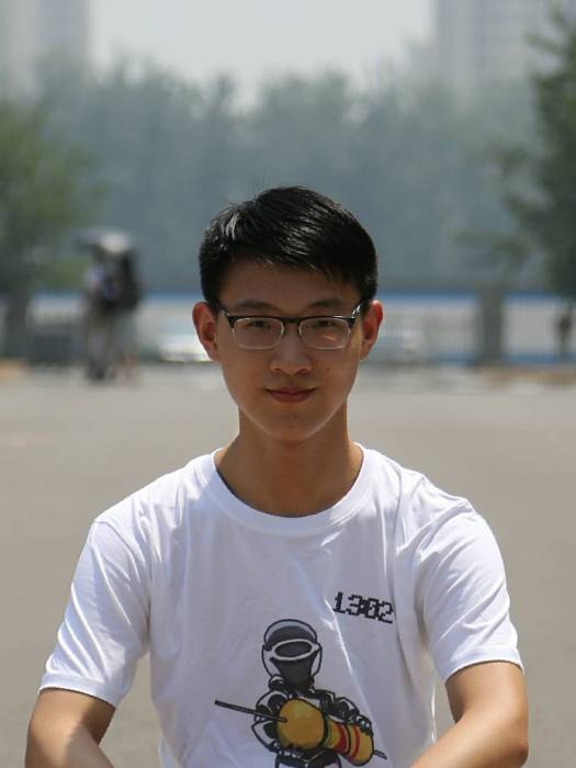 yifan.jpg